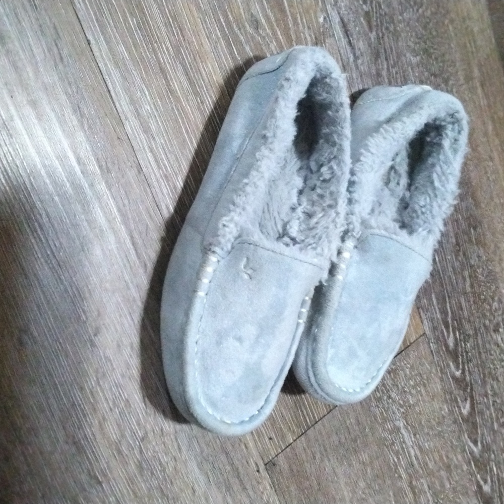 NWT: KOOLABURRA BY UGG; GIRLS RILEY SHIMMER MOCCASINS SLIPPERS. - Picture 8 of 8